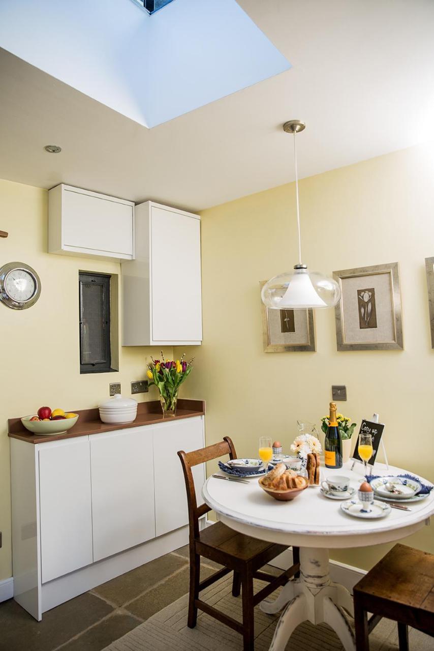 The Nook, Gretton Villa Exterior photo